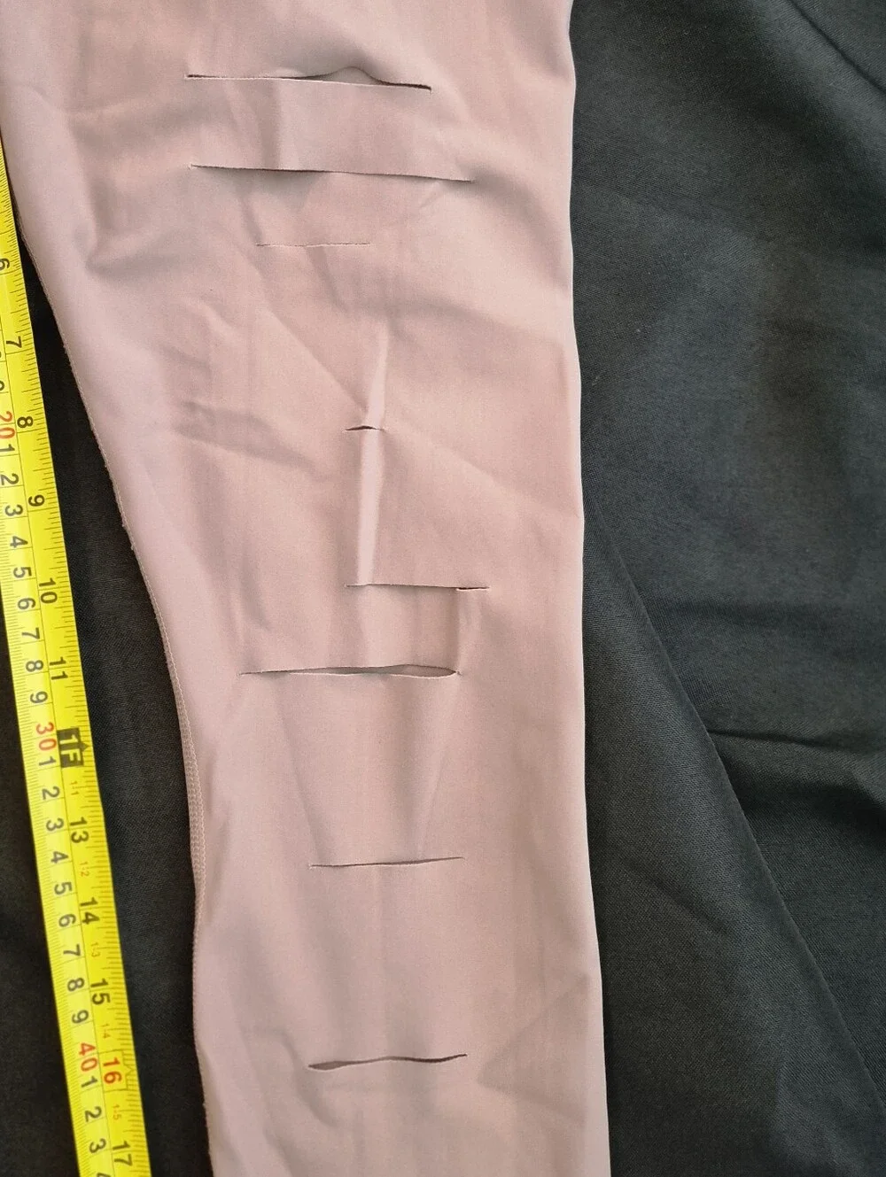 S) ALO Yoga Dusty Rose Ripped Warrior High Waist Full Length Leggings